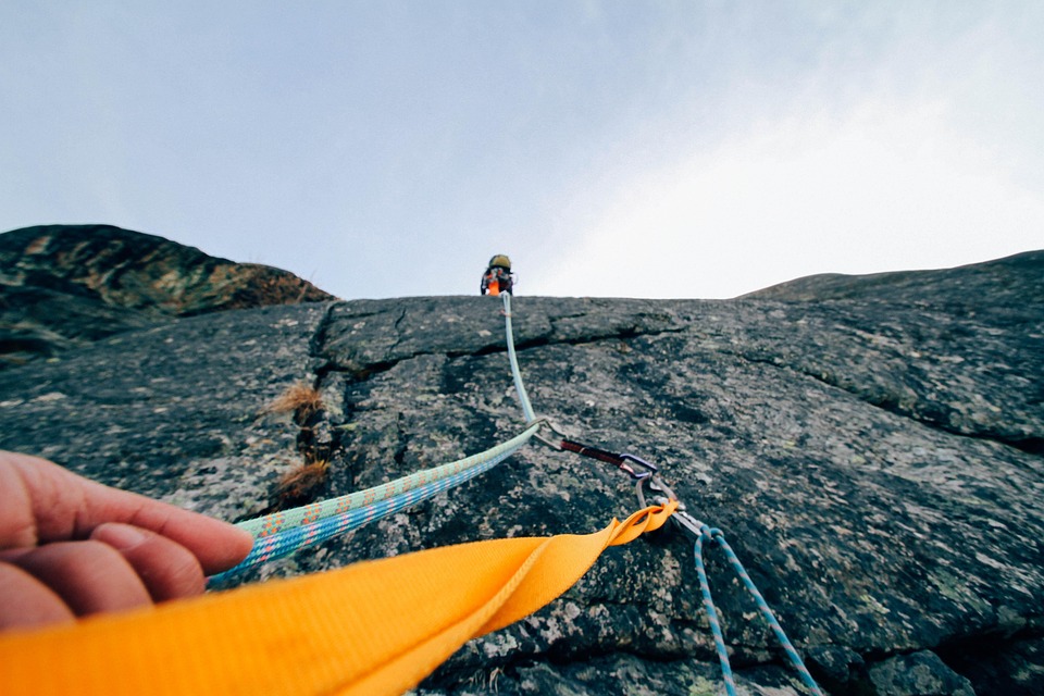 hiking safety tips