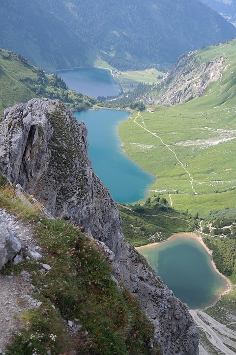 mountain hiking tips