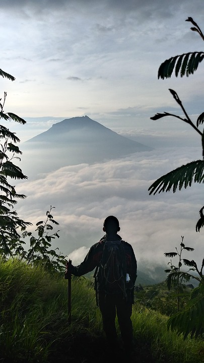 solo adventure travel
